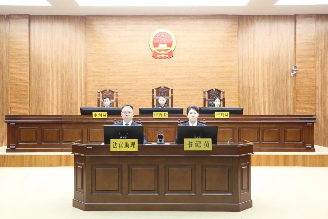 江苏省南京市人大常委会原党组书记、主任龙翔受贿、贪污、  滥用职权、内幕交易案一审宣判